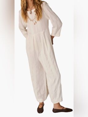 NWOTFree people wideleg relaxed cream Shiloh Cotton & Linen Jumpsuit. Size Large